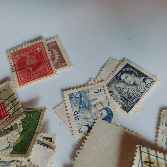 Canada Stamps - Picture 4 of 4